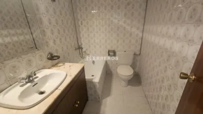 Piso en venta en Avenida de la Paz, cerca de Calle de la Duquesa de la Victoria, Residencia (Logroño) de 180.000 €