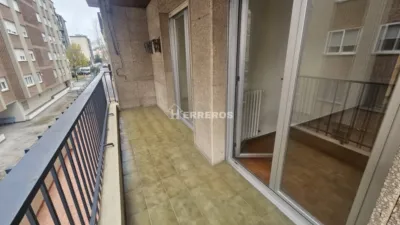 Piso en venta en Avenida de la Paz, cerca de Calle de la Duquesa de la Victoria, Residencia (Logroño) de 180.000 €