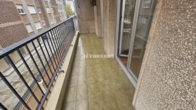Piso en venta en Avenida de la Paz, cerca de Calle de la Duquesa de la Victoria, Residencia (Logroño) de 180.000 €