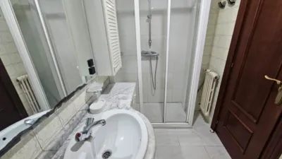 Piso en venta en Avenida de la Paz, cerca de Calle de la Duquesa de la Victoria, Residencia (Logroño) de 199.000 €