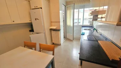 Piso en venta en Avenida de la Paz, cerca de Calle de la Duquesa de la Victoria, Residencia (Logroño) de 199.000 €