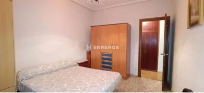 Piso en venta en Calle del Doctor Múgica, Centro (Logroño) de 175.000 €