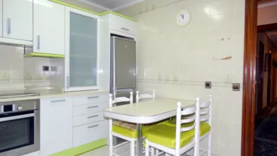 Piso en venta en Calle de Karmelo, Santutxu (Distrito Begoña-Santutxu. Bilbao) de 385.000 €