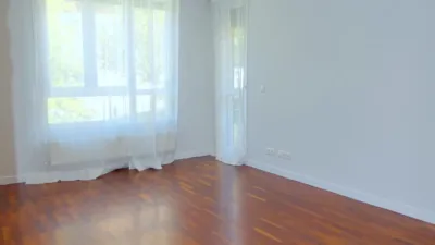 Apartment on Marcelino Menéndez y Pelayo Street photo 9