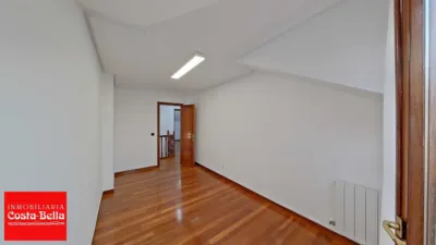 Duplex on Juan José Ruano Street, 1 photo 28