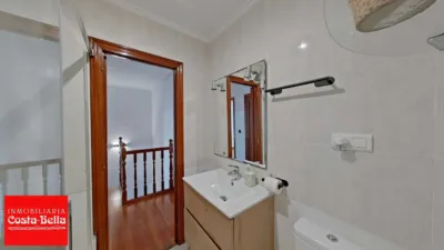 Duplex on Juan José Ruano Street, 1 photo 20