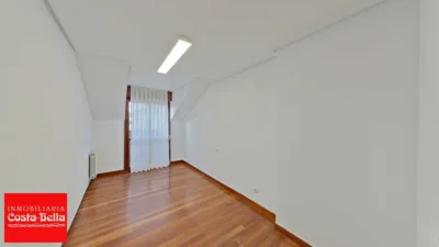 Duplex on Juan José Ruano Street, 1 photo 61