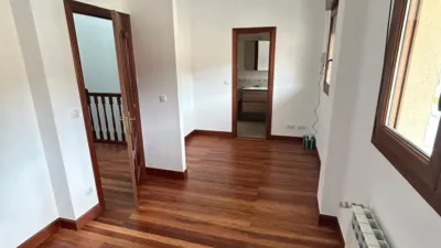 Chalet adosado en venta en Calle Montealegre, Sámano (Castro Urdiales) de 290.000 €
