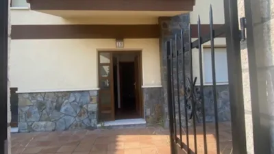 Chalet adosado en venta en Calle Montealegre, Sámano (Castro Urdiales) de 290.000 €