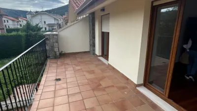 Chalet adosado en venta en Calle Montealegre, Sámano (Castro Urdiales) de 290.000 €