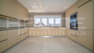Ático en venta en Carrer de la Florista, 39, cerca de Carrer de les Alqueríes de Bellver, Benicalap (Distrito Benicalap. València Capital) de 405.000 €