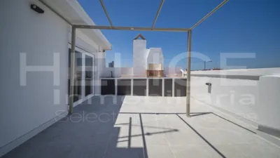 Ático en venta en Carrer de la Florista, 39, cerca de Carrer de les Alqueríes de Bellver, Benicalap (Distrito Benicalap. València Capital) de 405.000 €