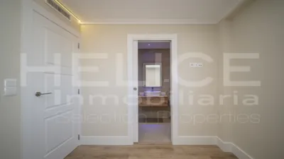 Ático en venta en Carrer de la Florista, 39, cerca de Carrer de les Alqueríes de Bellver, Benicalap (Distrito Benicalap. València Capital) de 405.000 €