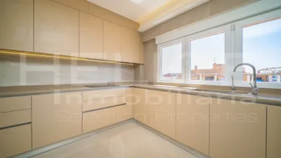 Ático en venta en Carrer de la Florista, 39, cerca de Carrer de les Alqueríes de Bellver, Benicalap (Distrito Benicalap. València Capital) de 405.000 €