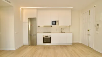 Piso en alquiler en Calle de la Concepción Jerónima - Imagen 3