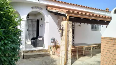 Chalet en venta en Carrer dels Pensaments, Platja de Mont-roig (Mont-roig del Camp) de 280.000 €