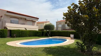 Casa en venta en Avinguda del Doctor Gil Vernet, 44, Miami Platja (Mont-roig del Camp) de 270.000 €