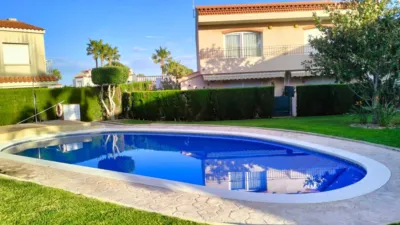 Casa en venta en Avinguda del Doctor Gil Vernet, 44, Miami Platja (Mont-roig del Camp) de 270.000 €