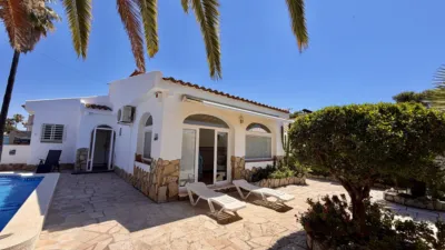 Single-family chalet in Miami Platja photo 3