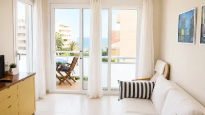 Apartment on Avinguda de Maria Cristina, 1 photo 2