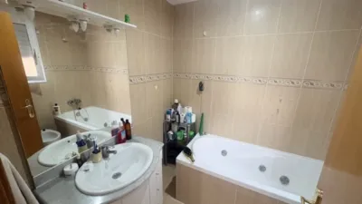 Semi-detached house in Carrer de Castella photo 16