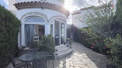 Detached house on Carrer de Gran Canària photo 31