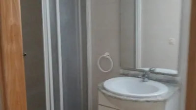 Piso en venta en Calle del Padre Viñas, 89, cerca de Carrer de Sant Joan de la Penya, Orriols (Distrito Rascanya. València Capital) de 150.000 €