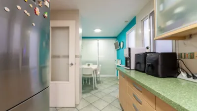 Apartment on Roig de Corella Street photo 4