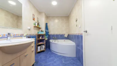 Apartment on Roig de Corella Street photo 9