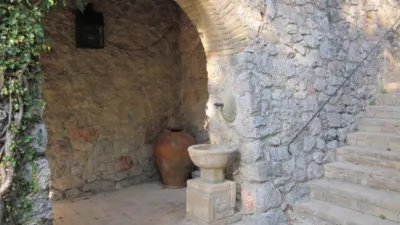 Rustic Finca on Carrer del Doctor Trueta photo 6