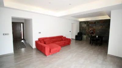 Chalet en venta en Calle de Pablo Neruda, Alcalá del Valle de 380.000 €