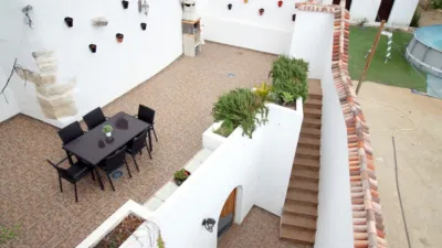 Chalet en venta en Calle de Pablo Neruda, Alcalá del Valle de 380.000 €