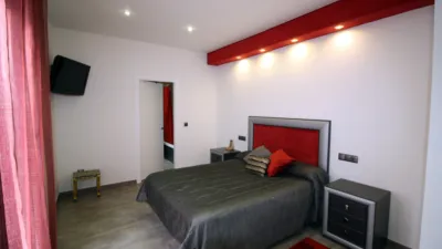 Chalet en venta en Calle de Pablo Neruda, Alcalá del Valle de 380.000 €