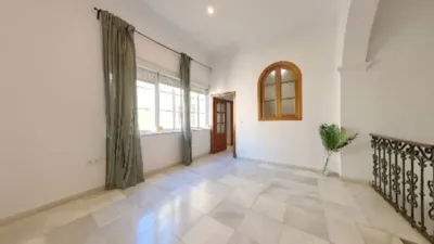 House in the Centre photo 19