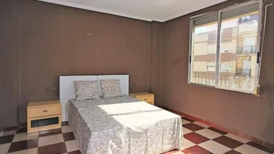 Apartment on Carrer de Fontanars dels Alforins, 48 photo 4