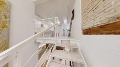 Loft-style apartment on Calle de Trinitarios photo 9