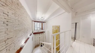 Loft-style apartment on Calle de Trinitarios photo 10