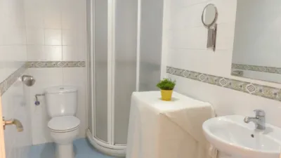 Piso en venta en Calle de Isaac Peral, cerca de Calle de Agustina de Aragón, Centro-Zona Playas (Chipiona) de 260.000 €