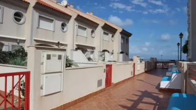 Chalet adosado en venta en Urbanización Panoramix, Km 13-Km 20 (La Manga del Mar Menor) de 280.000 €