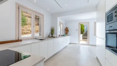 Detached house on Carrer de Marola photo 2