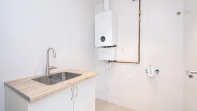 Piso en alquiler en Calle Margalida Jofre, Número 1, La Teulera (Distrito Ponent. Palma de Mallorca) de 2.800 €<span>/mes</span>