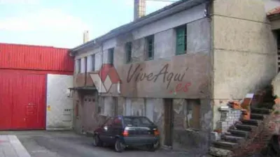 Nave comercial en venta en Parcela Industrial Para Equipamientos, Con 2 Casas y 2 Naves., Granda-Tiñana-Hevia (Siero) de 160.000 €