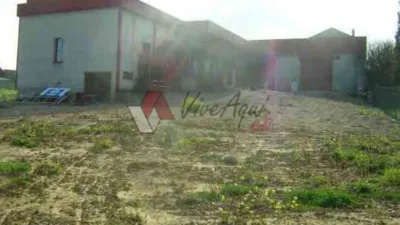 Nave comercial en venta en Parcela Industrial Para Equipamientos, Con 2 Casas y 2 Naves., Granda-Tiñana-Hevia (Siero) de 160.000 €