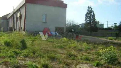 Nave comercial en venta en Parcela Industrial Para Equipamientos, Con 2 Casas y 2 Naves., Granda-Tiñana-Hevia (Siero) de 160.000 €