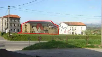 Nave comercial en venta en Parcela Industrial Para Equipamientos, Con 2 Casas y 2 Naves., Granda-Tiñana-Hevia (Siero) de 160.000 €