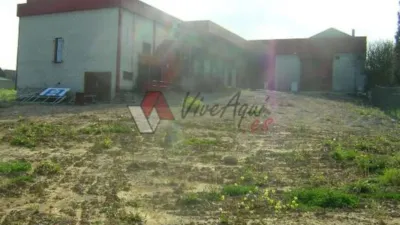 Nave comercial en venta en Parcela Industrial Para Equipamientos, Con 2 Casas y 2 Naves., Granda-Tiñana-Hevia (Siero) de 160.000 €