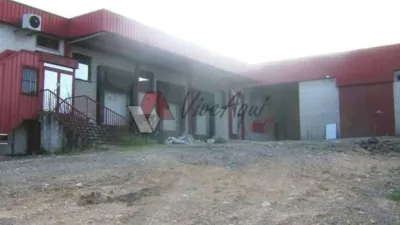 Nave comercial en venta en Parcela Industrial Para Equipamientos, Con 2 Casas y 2 Naves., Granda-Tiñana-Hevia (Siero) de 160.000 €