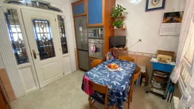 Semi-detached chalet on Chinchapapa Street photo 16