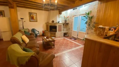 Semi-detached chalet on Chinchapapa Street photo 61