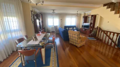 Semi-detached chalet on Chinchapapa Street photo 19